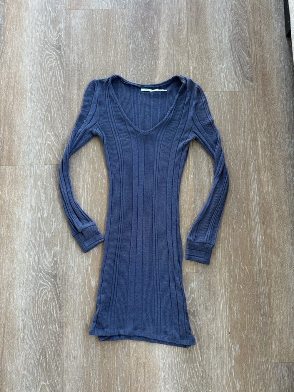 Urban Outfitters V-Neck Long Sleeve Sweater Dress - Kimchi Blue - Women’s M
